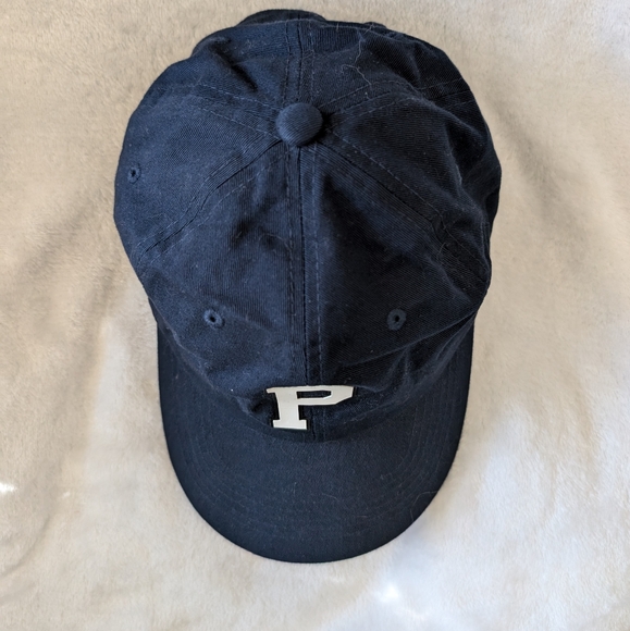"P" logo baseball cap, navy - Picture 2 of 4